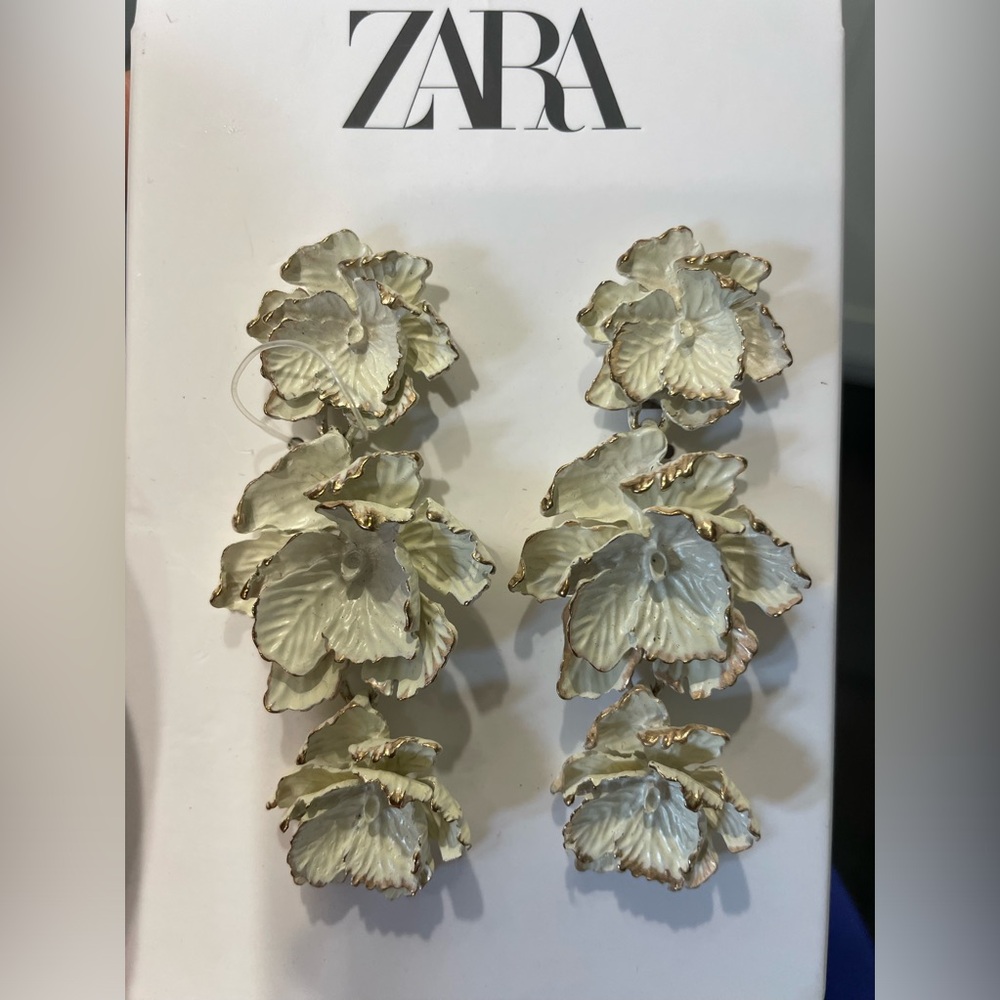 ZARA limited edition metallic floral earrings